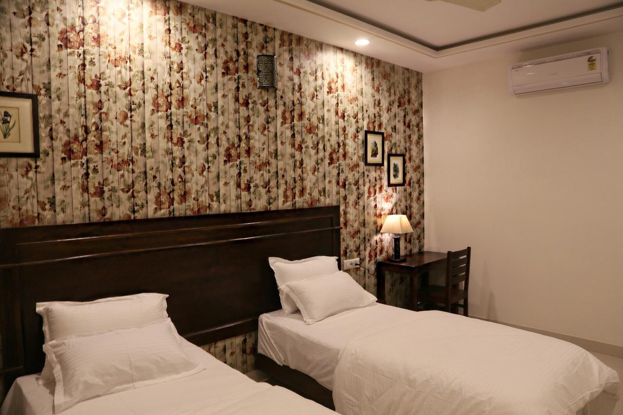 White Tulips Home Stay Джайпур Екстериор снимка