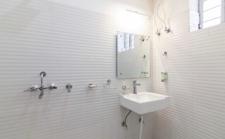White Tulips Home Stay Джайпур Екстериор снимка