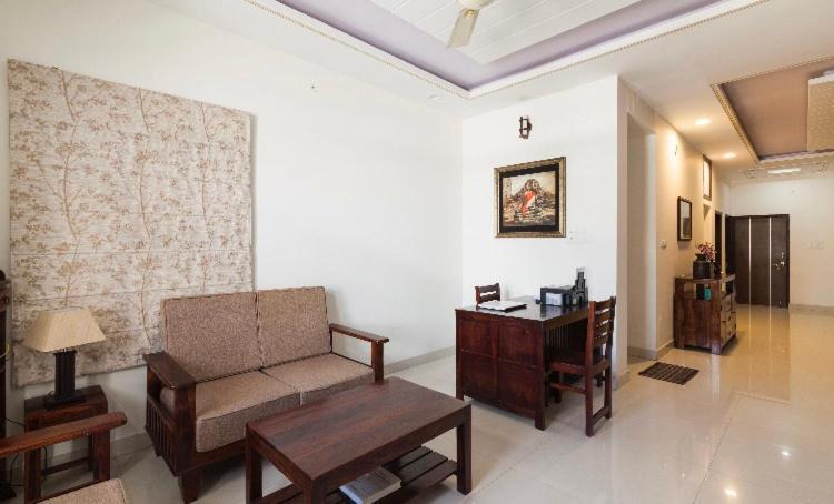White Tulips Home Stay Джайпур Екстериор снимка